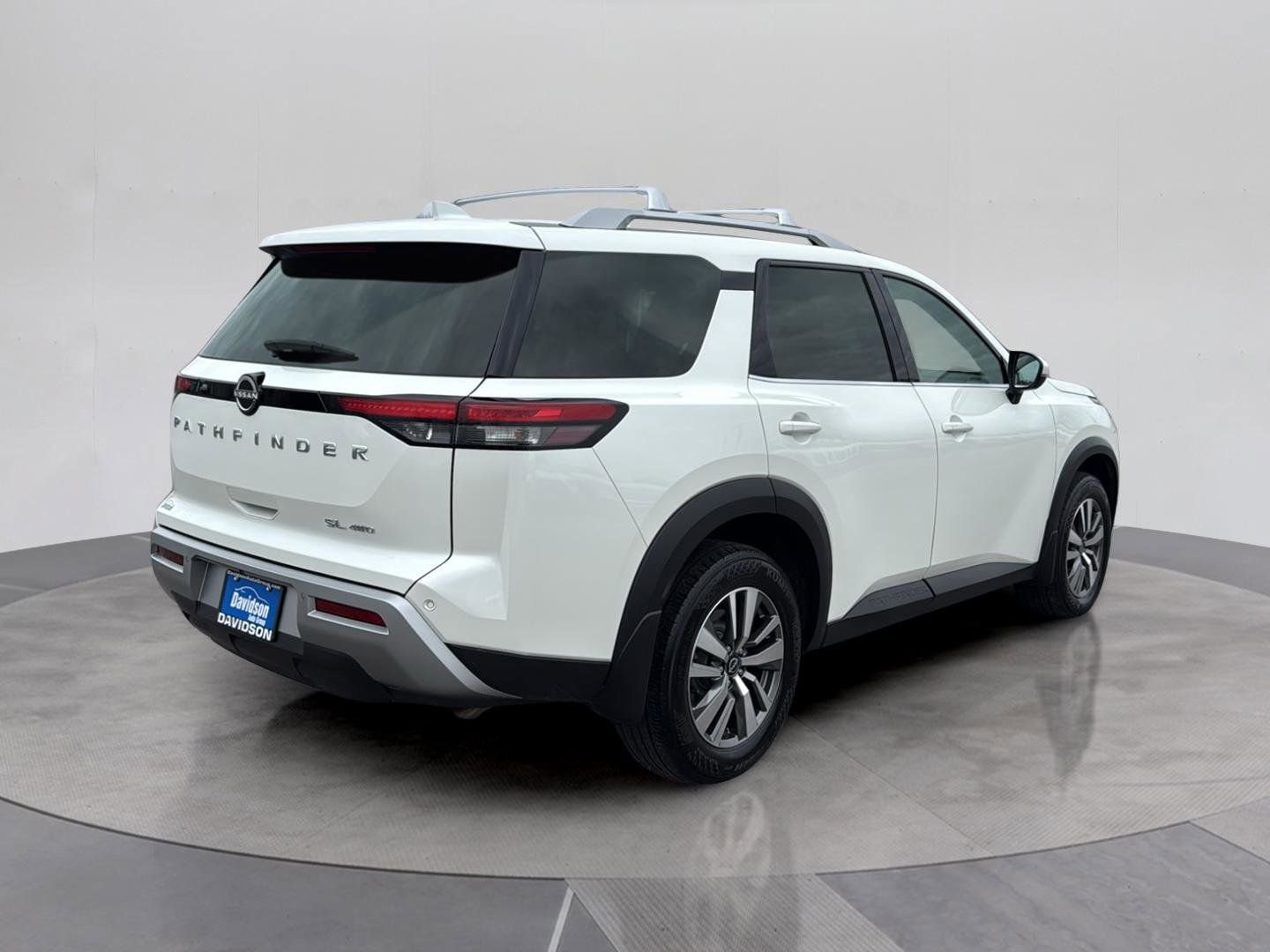 Used 2024 Nissan Pathfinder SL image 5