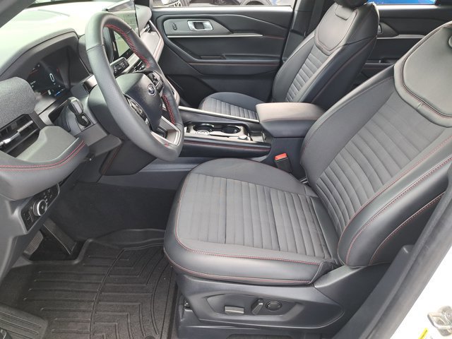 Certified 2025 Ford Explorer ST-Line w/ Premium Package image 18