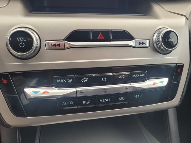 Certified 2022 Ford Explorer XLT image 23