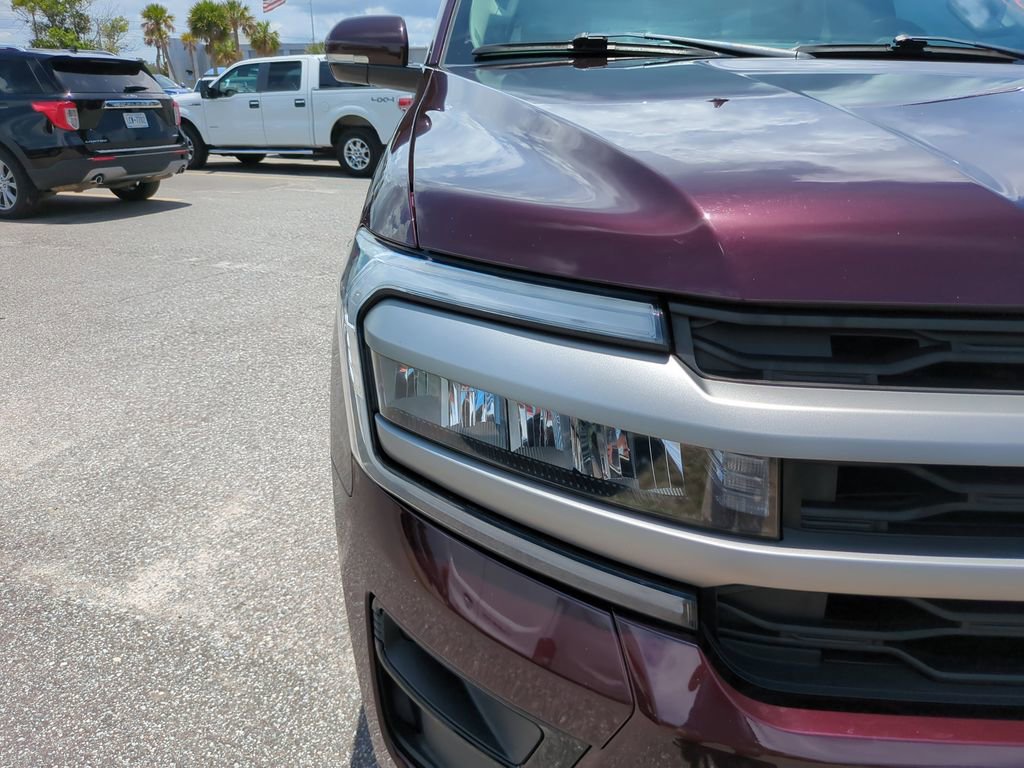 Certified 2024 Ford Expedition XLT RWD image 11