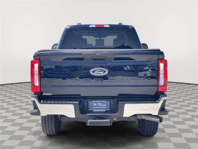 Certified 2025 Ford F250 XLT w/ FX4 Off-Road Package AWD/4WD image 8