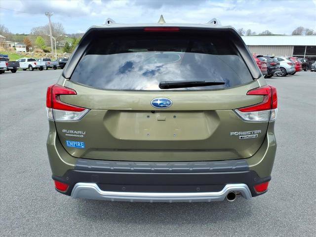 Used 2023 Subaru Forester Touring AWD/4WD image 2