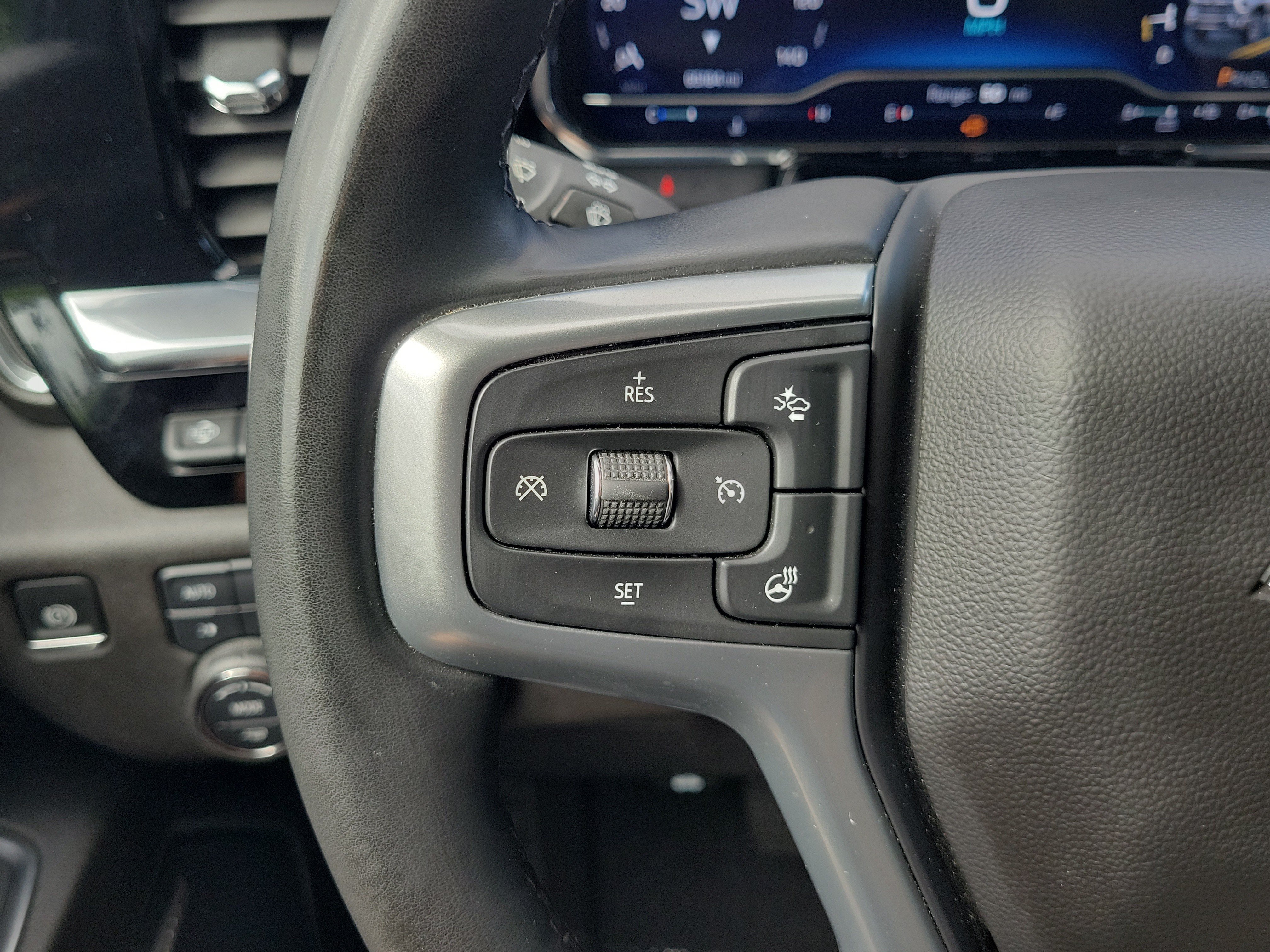 Used 2025 Chevrolet Silverado 2500 LTZ w/ LTZ Premium Package AWD/4WD image 25