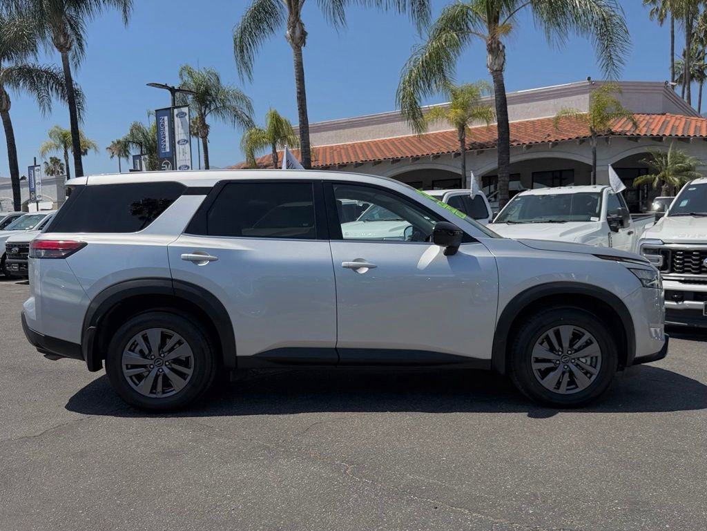 Used 2024 Nissan Pathfinder S FWD image 9