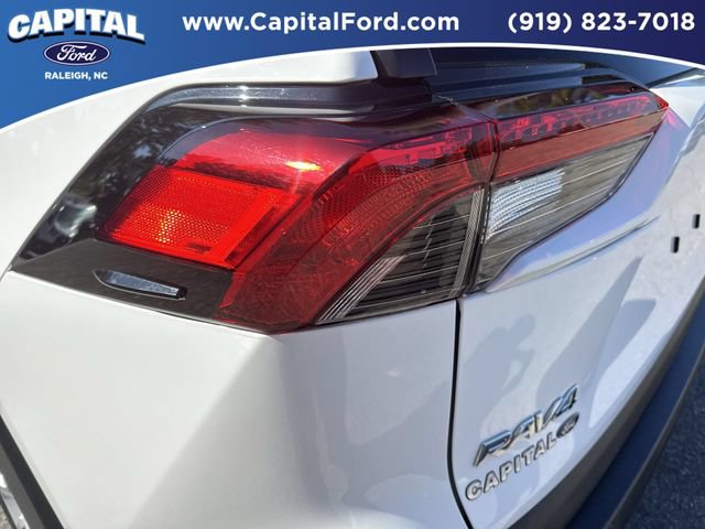 Used 2025 Toyota RAV4 LE AWD/4WD image 15