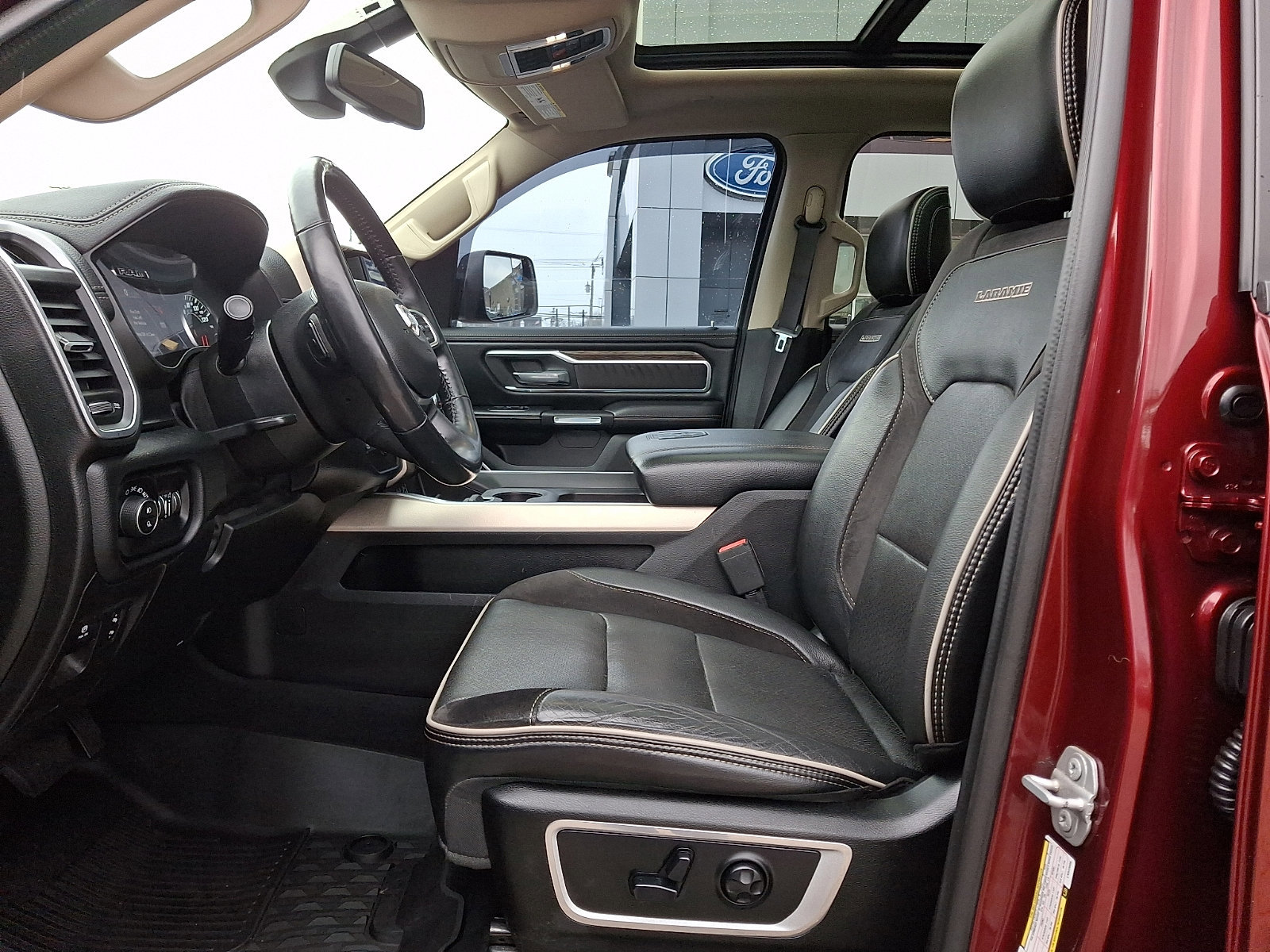 Used 2020 RAM 1500 Laramie image 13