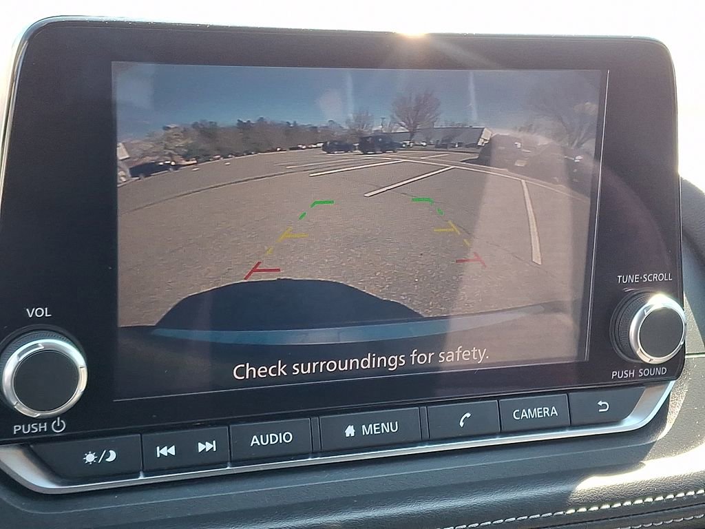 Used 2023 Nissan Rogue SV AWD/4WD image 4