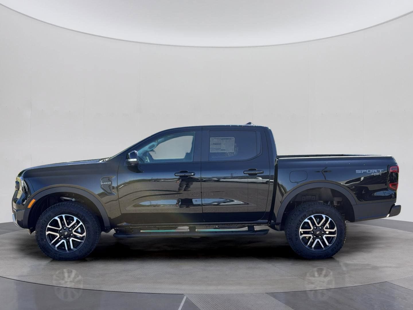 Certified 2025 Ford Ranger Lariat w/ Advanced Towing Package AWD/4WD image 7