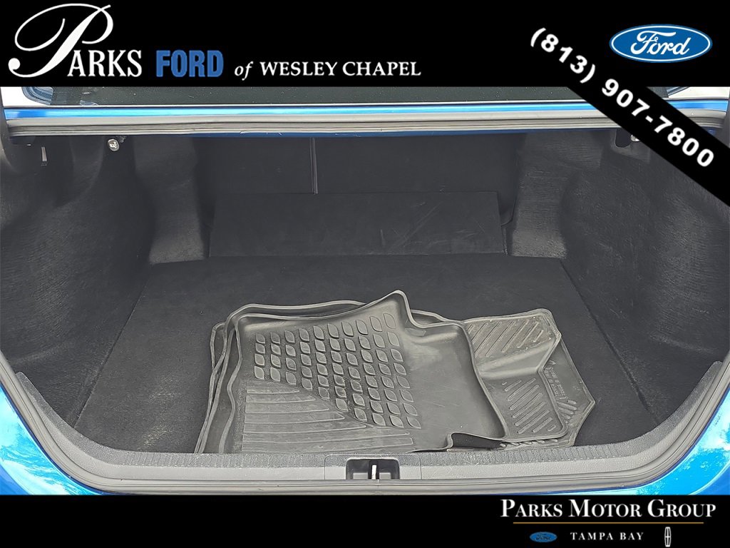 Used 2019 Toyota Camry L image 8