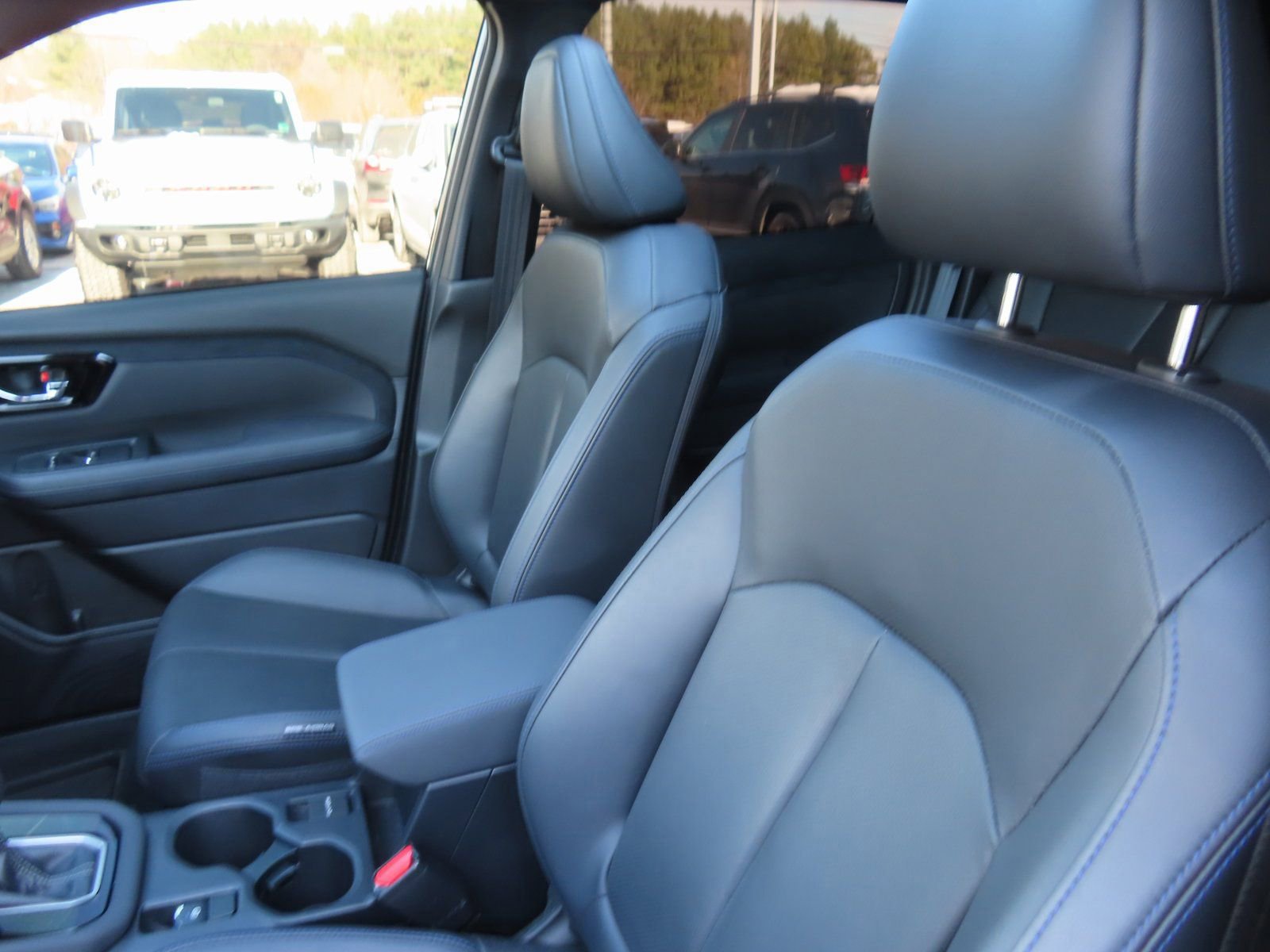 Used 2025 Subaru Forester Limited w/ Popular Package image 29