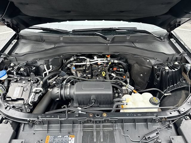 Certified 2023 Ford Explorer XLT w/ Equipment Group 202A AWD/4WD image 38