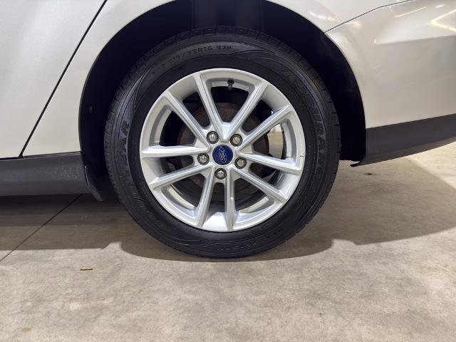 Certified 2017 Ford Focus SE image 11