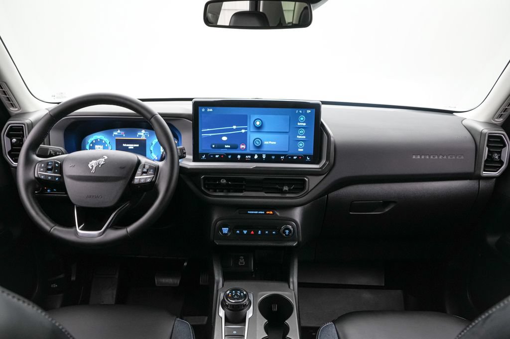 Certified 2025 Ford Bronco Sport Outer Banks w/ Outer Banks Tech Package+ AWD/4WD image 15