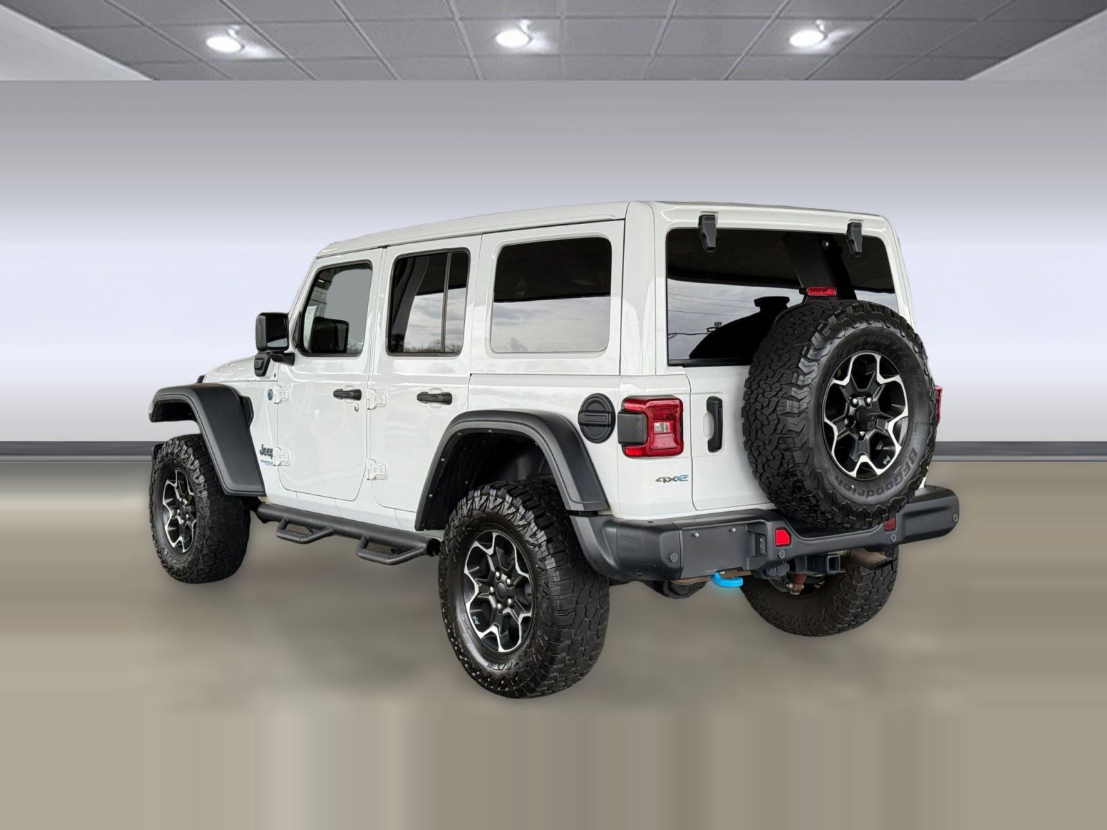 Used 2021 Jeep Wrangler Unlimited Rubicon 4xe w/ Steel Bumper Group image 3