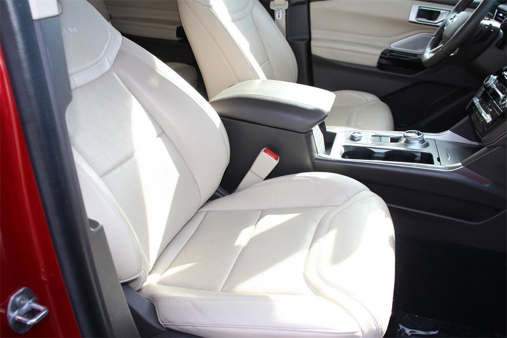 Certified 2021 Ford Explorer Platinum w/ Equipment Group 601A image 27