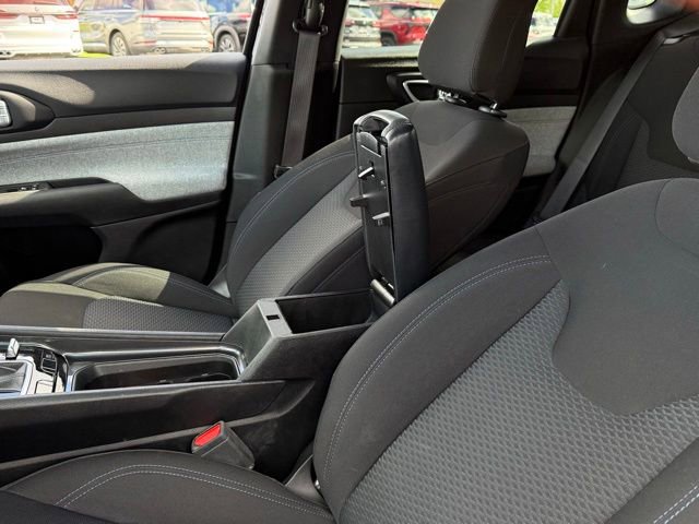 Used 2024 Jeep Compass Sport AWD/4WD image 31