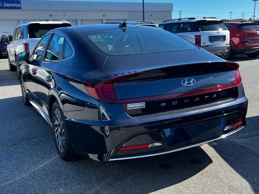 Used 2021 Hyundai Sonata Limited w/ Cargo Package image 3