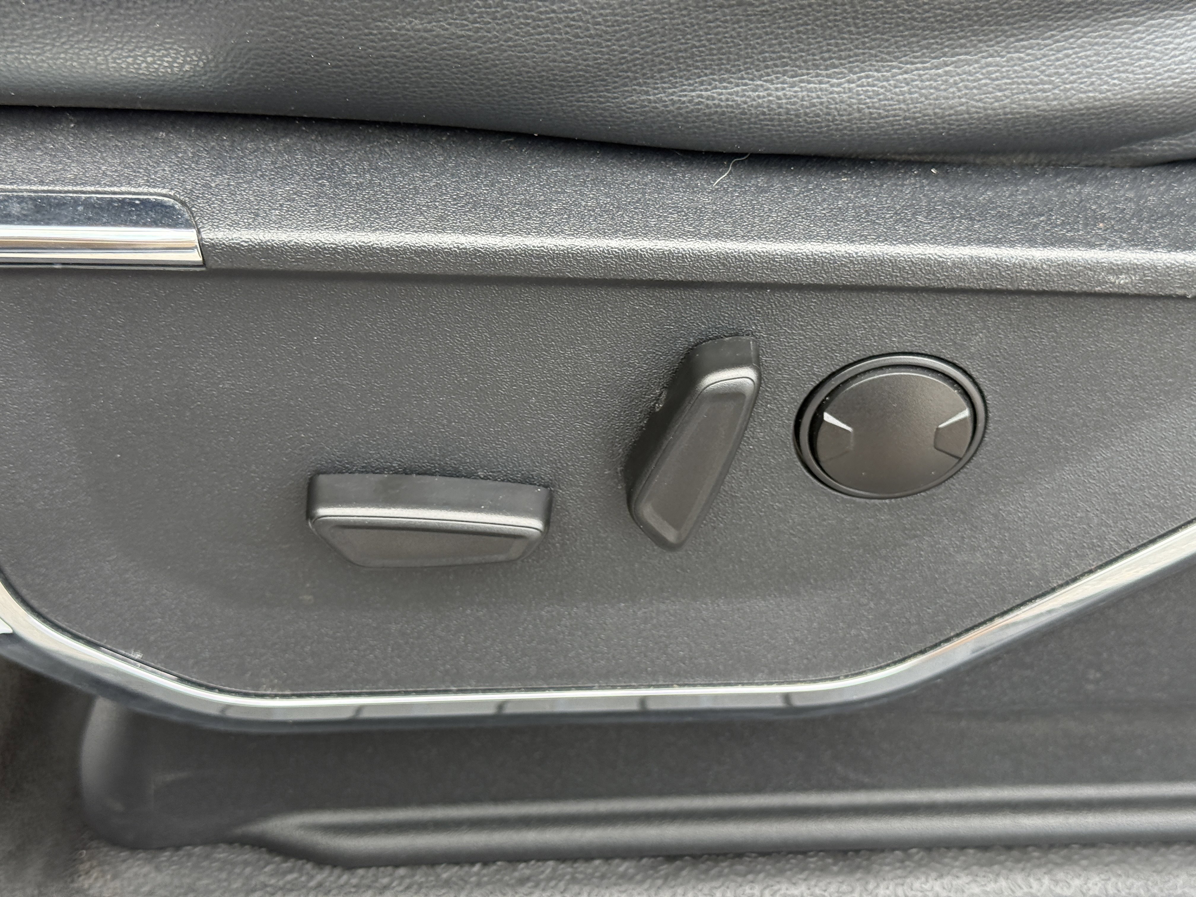 Certified 2023 Ford F350 Lariat w/ Lariat Ultimate Package image 17