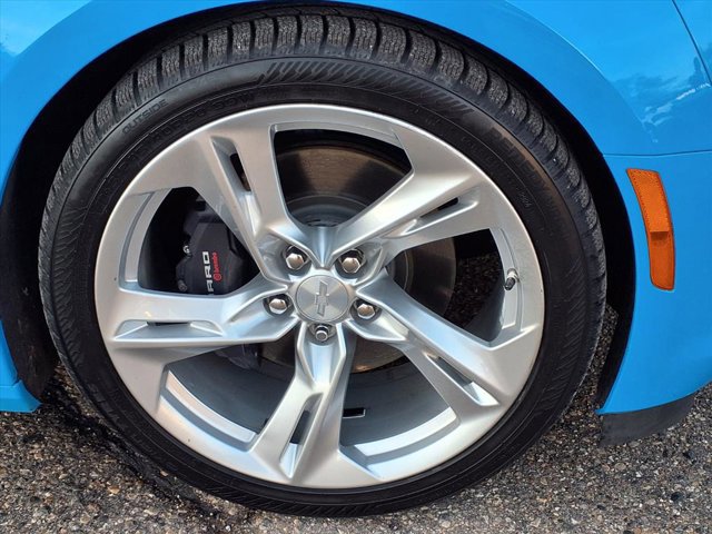 Used 2023 Chevrolet Camaro LT w/ RS Package image 28