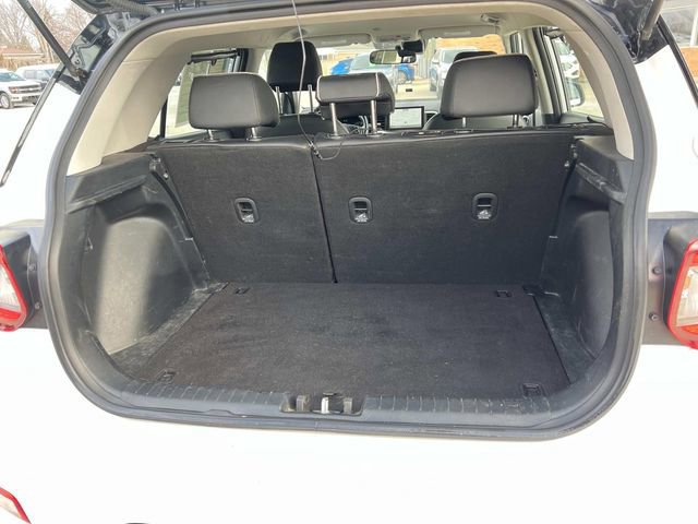 Used 2022 Hyundai Venue Limited image 11