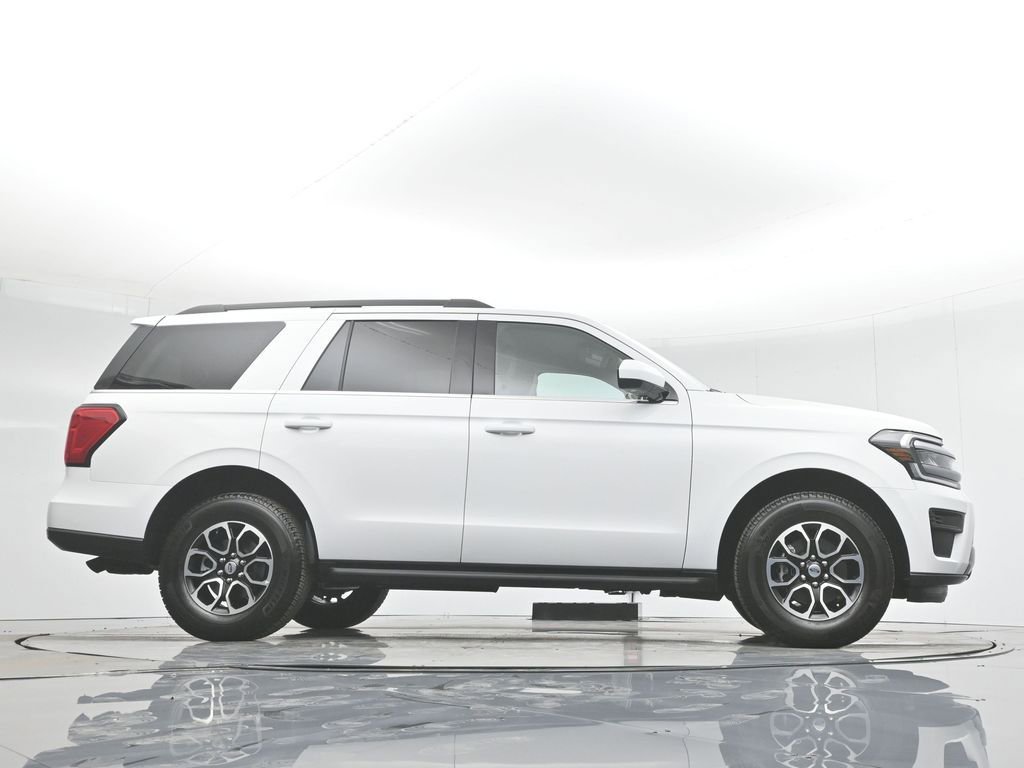 Certified 2024 Ford Expedition XLT RWD image 55