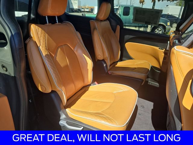 Used 2022 Chrysler Pacifica Pinnacle AWD/4WD image 11