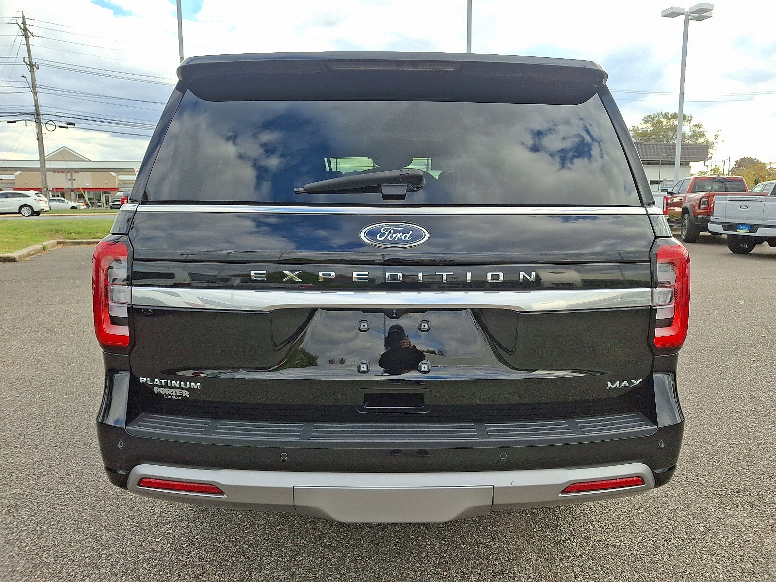 Certified 2022 Ford Expedition Max Platinum image 6