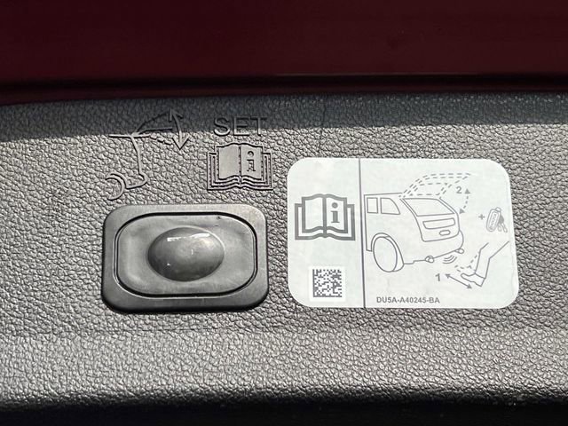 Certified 2019 Ford Escape Titanium w/ U0J03 - Titanium Tow Package FWD image 13