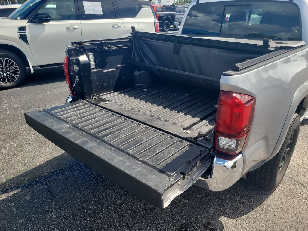 Used 2021 Toyota Tacoma SR5 RWD image 8
