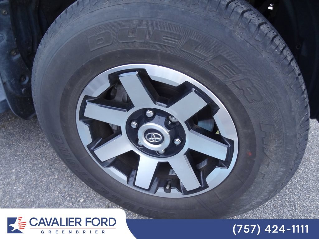 Used 2017 Toyota 4Runner TRD Off-Road AWD/4WD image 12