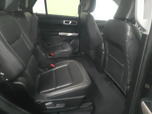 Certified 2024 Ford Explorer XLT w/ Equipment Group 202A AWD/4WD image 6