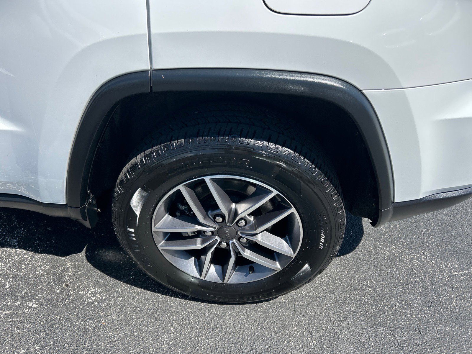 Used 2021 Jeep Grand Cherokee Limited AWD/4WD image 33