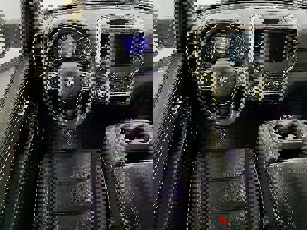 Used 2020 RAM 1500 Laramie w/ Off Road Group image 13