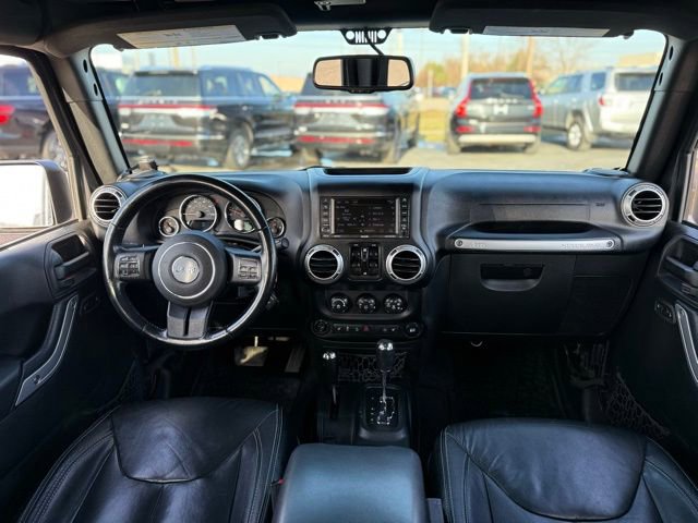 Used 2018 Jeep Wrangler Unlimited Sahara w/ Connectivity Group image 3