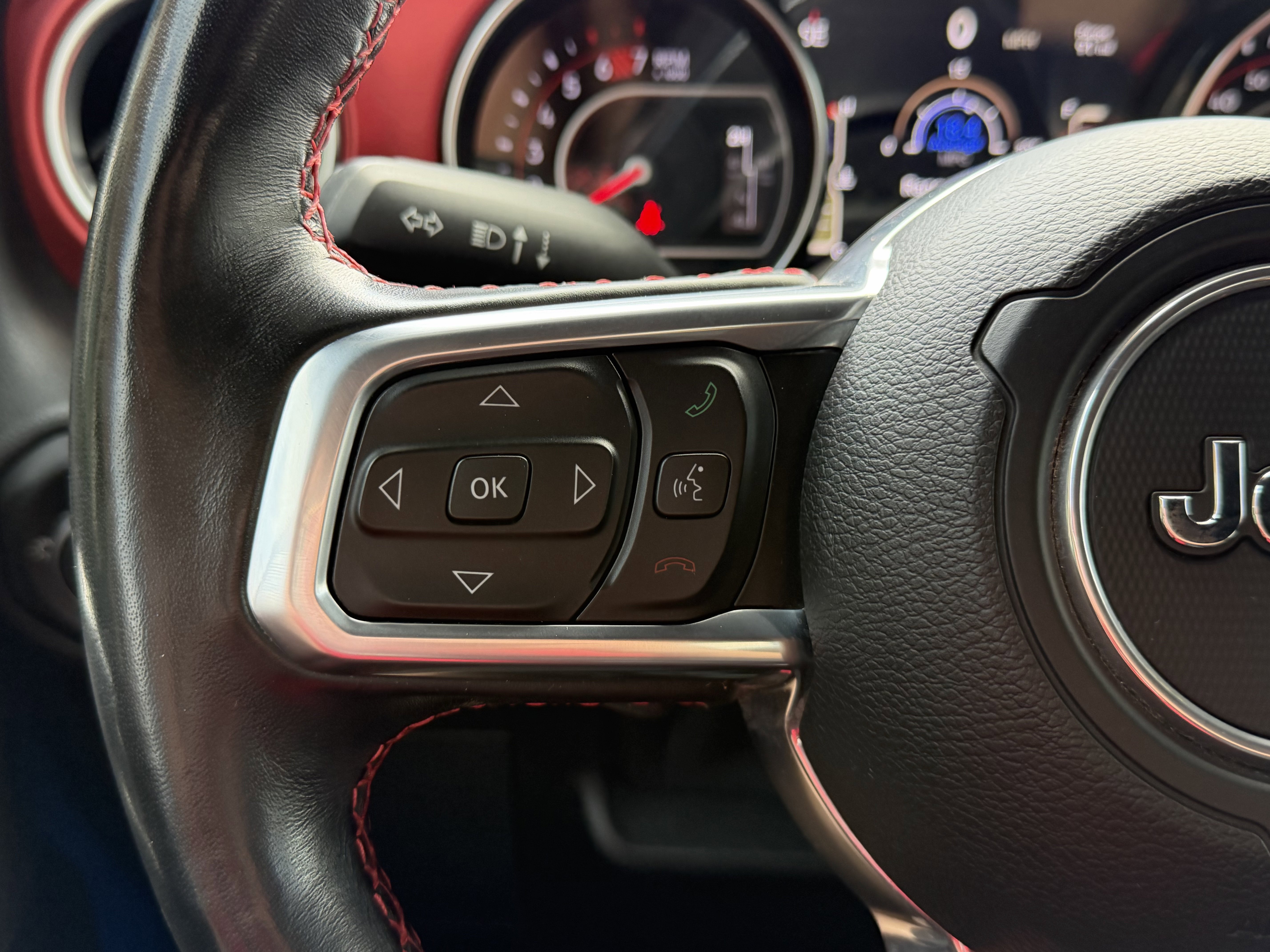Used 2021 Jeep Wrangler Rubicon AWD/4WD image 17
