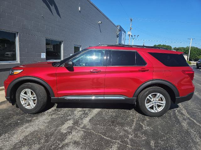 Certified 2023 Ford Explorer XLT w/ Equipment Group 202A AWD/4WD image 4