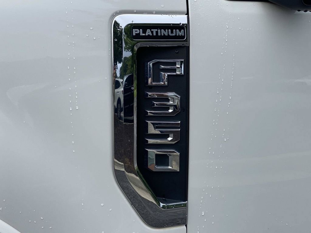 Certified 2022 Ford F350 Platinum w/ Tremor Off-Road Package AWD/4WD image 11