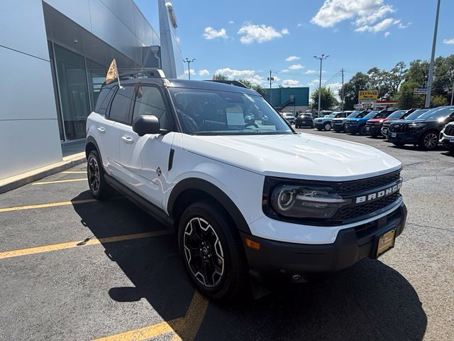 Certified 2025 Ford Bronco Sport Outer Banks w/ Outer Banks Tech Package+ AWD/4WD image 10