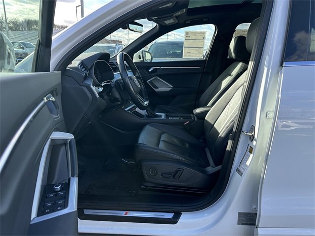 Used 2024 Audi Q3 2.0T Premium image 19