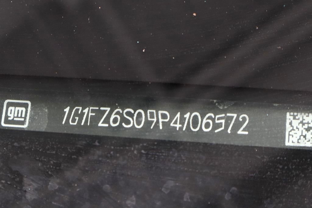 Used 2023 Chevrolet Bolt EUV Premier image 32