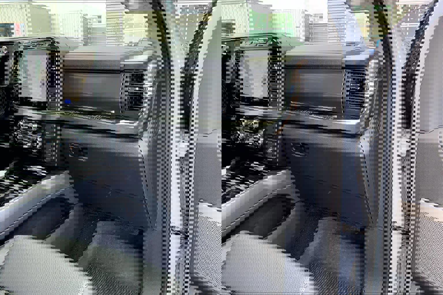 Certified 2024 Ford F250 Lariat w/ Lariat Ultimate Package image 18