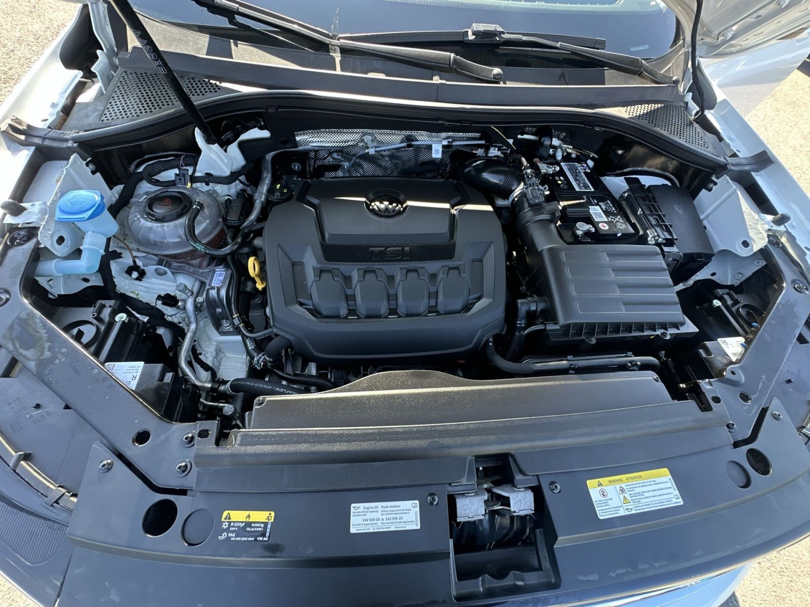 Used 2023 Volkswagen Tiguan SE w/ Panoramic Sunroof Package FWD image 36