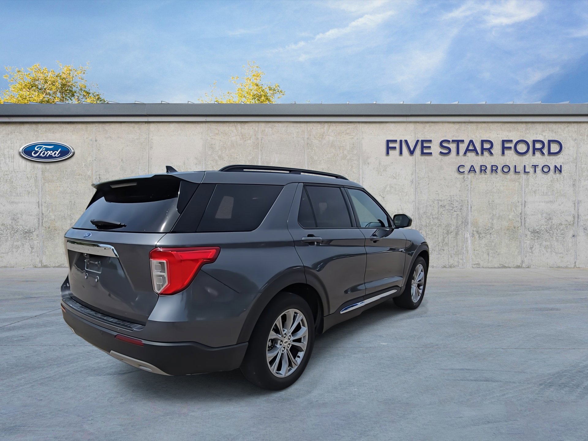 Certified 2023 Ford Explorer XLT w/ Equipment Group 202A image 5