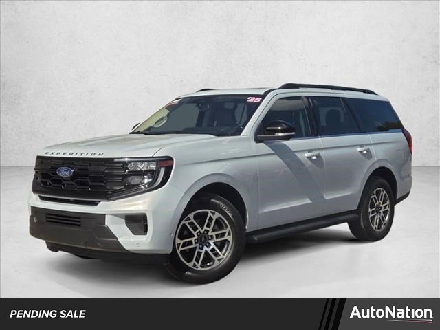 Certified 2025 Ford Expedition Active image 1