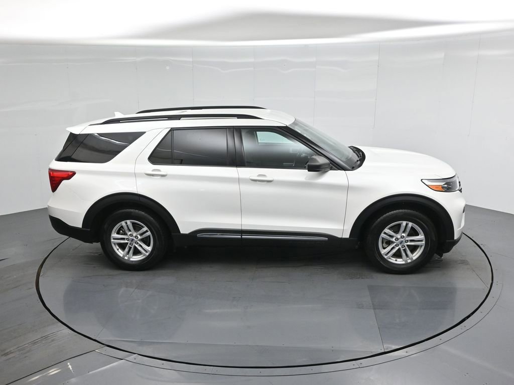 Certified 2024 Ford Explorer XLT RWD image 36