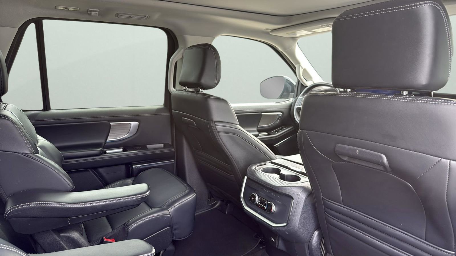 Certified 2025 Ford Expedition Platinum AWD/4WD image 29