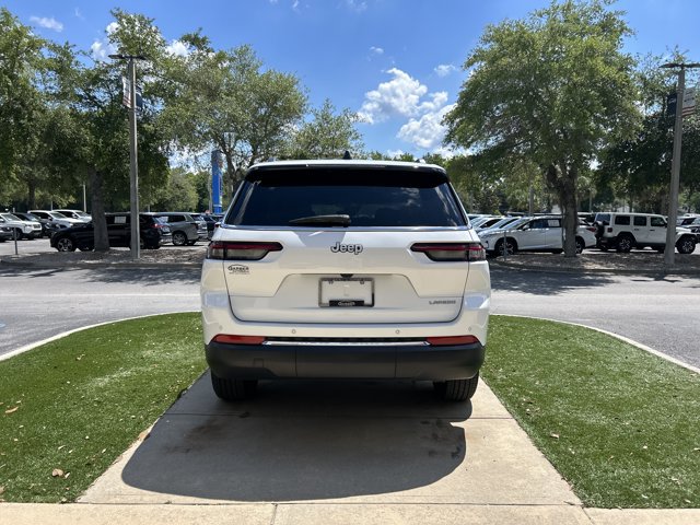 Used 2025 Jeep Grand Cherokee L Laredo w/ Luxury Tech Group I RWD image 6
