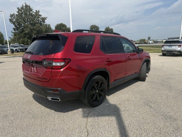 Used 2025 Honda Pilot Black Edition image 9