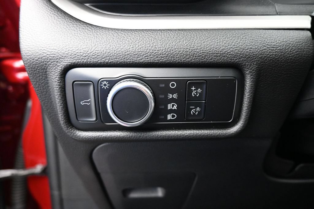 Certified 2023 Ford Explorer XLT RWD image 11