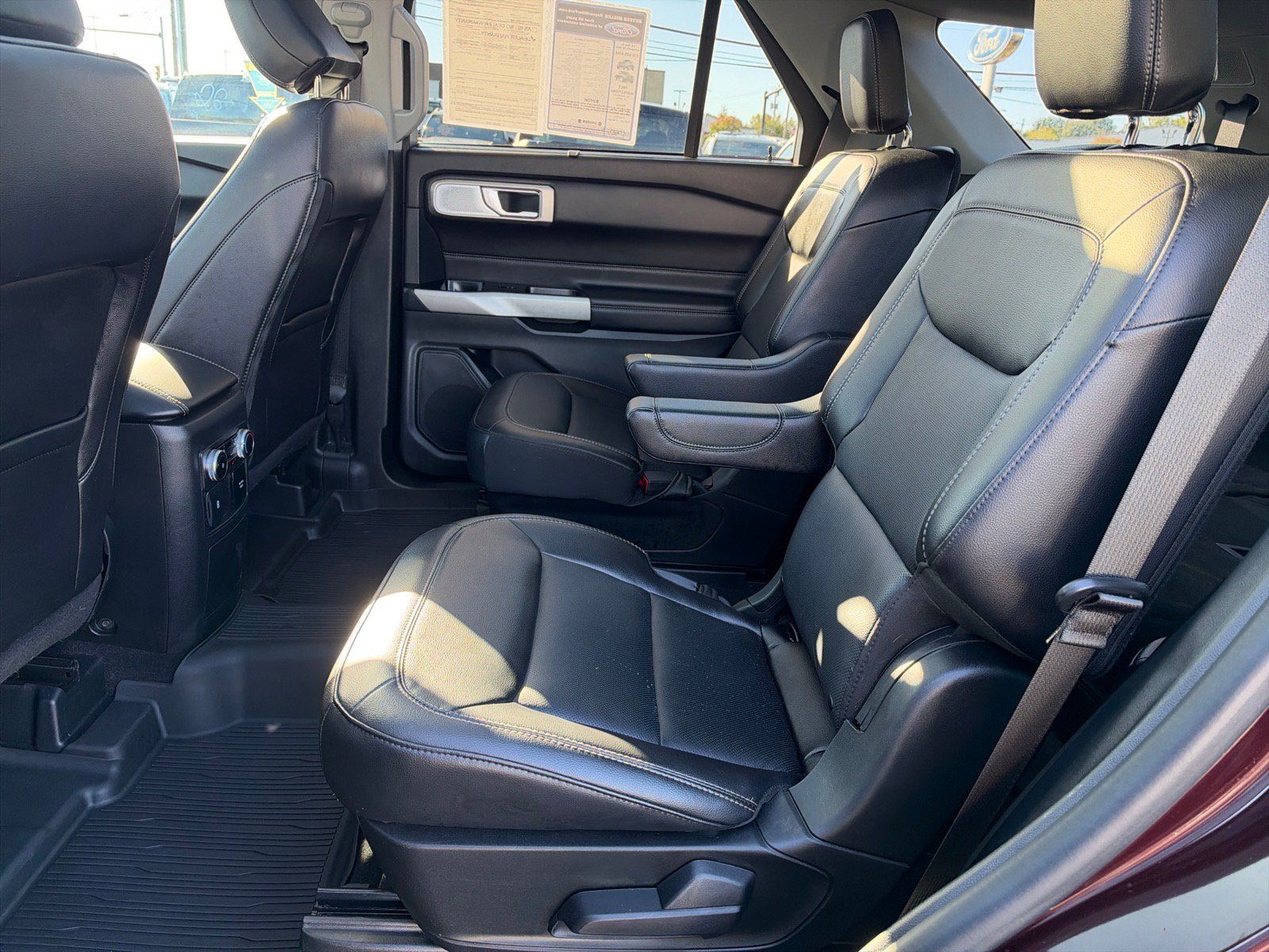 Certified 2023 Ford Explorer Limited w/ Limited Technology Package AWD/4WD image 9